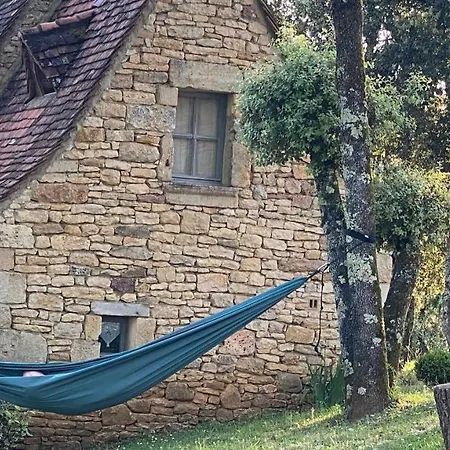 Eco-hameau Du Sentier Des Sources 山林小屋 *