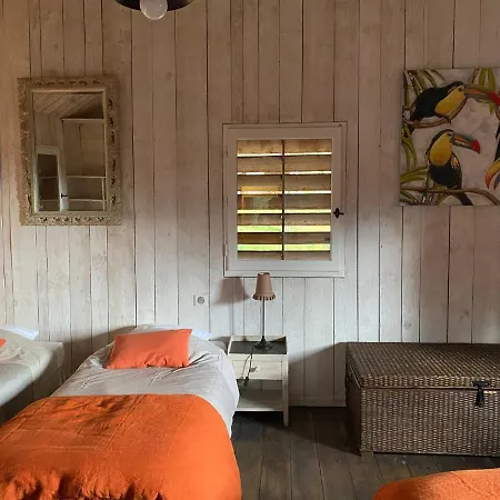 Eco-hameau Du Sentier Des Sources 山林小屋 *