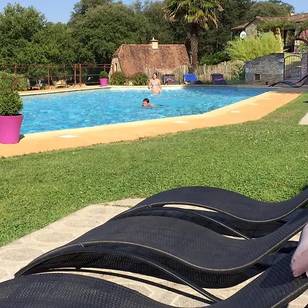 Eco-hameau Du Sentier Des Sources بيت خشبي سارلا لا كانيدا