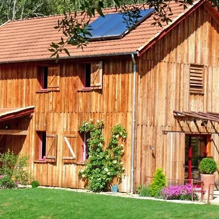 Eco-hameau Du Sentier Des Sources 山林小屋 *