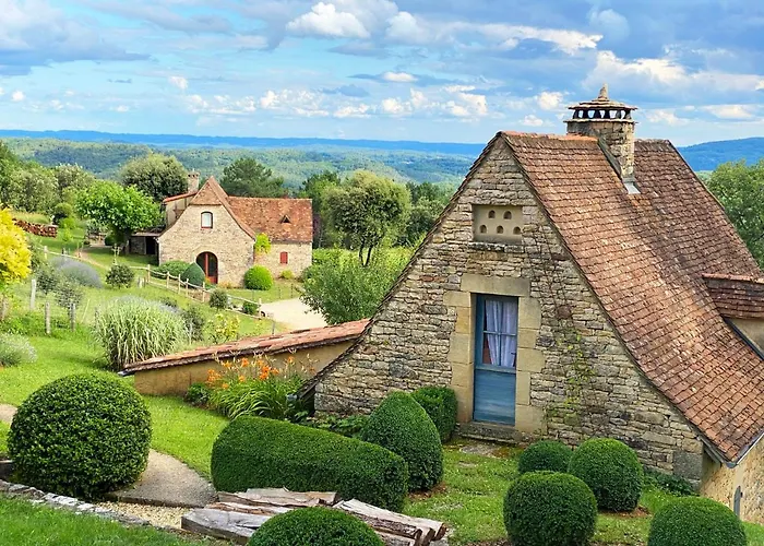 Eco-hameau Du Sentier Des Sources بيت خشبي سارلا لا كانيدا