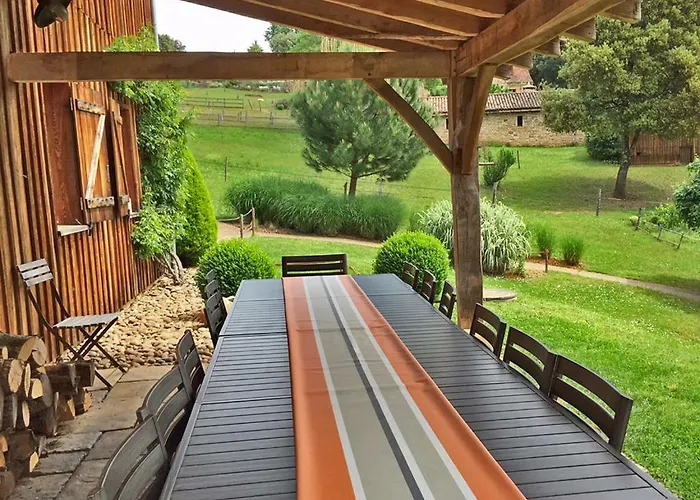 Eco-hameau Du Sentier Des Sources * سارلا لا كانيدا